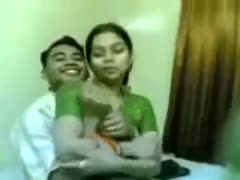 A homemade video of me kneading the zeppelins of my Indian girlfriend